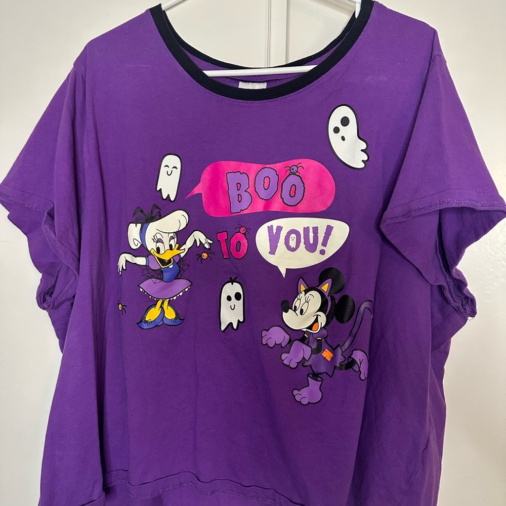 Disney Halloween Purple Tee with Black Trim Minnie and Daisy Boo to You shirt